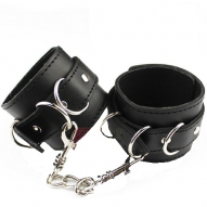 Наручники черные с тремя кольцами